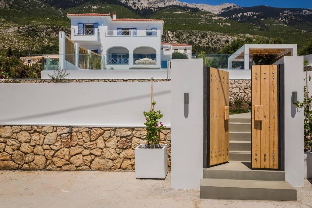 Lourdas White Villa لورداهاتا المظهر الخارجي الصورة