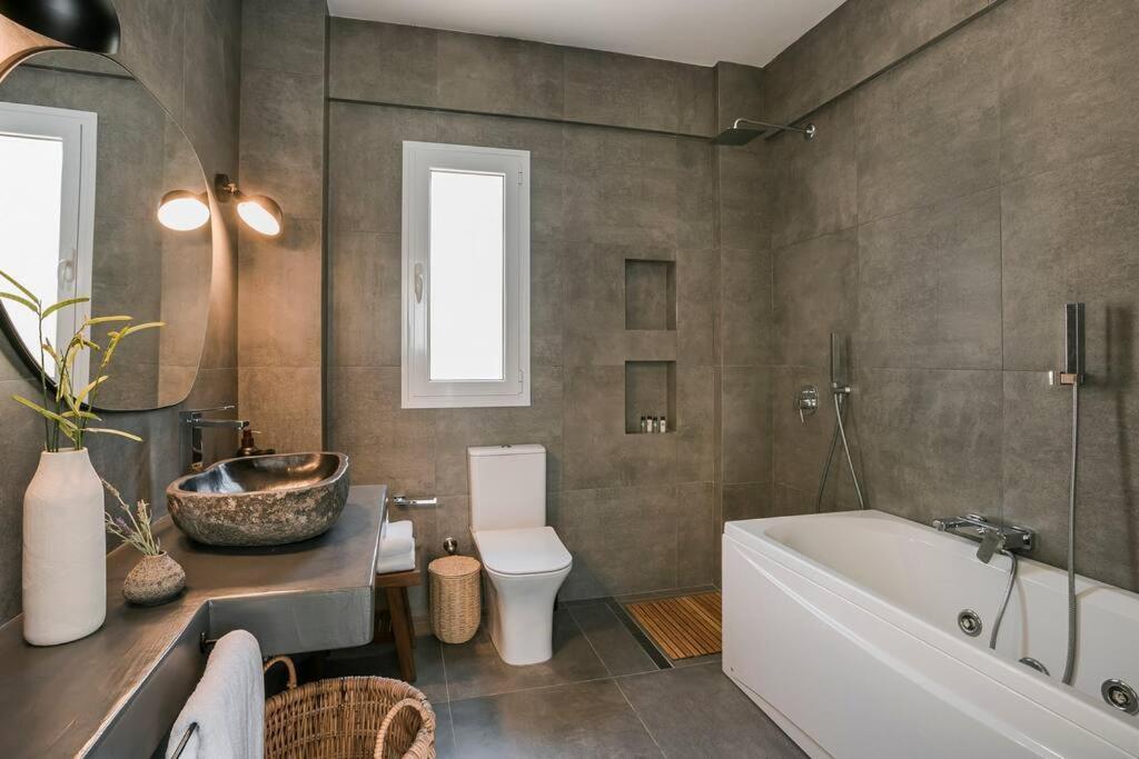 Lourdas White Villa لورداهاتا المظهر الخارجي الصورة
