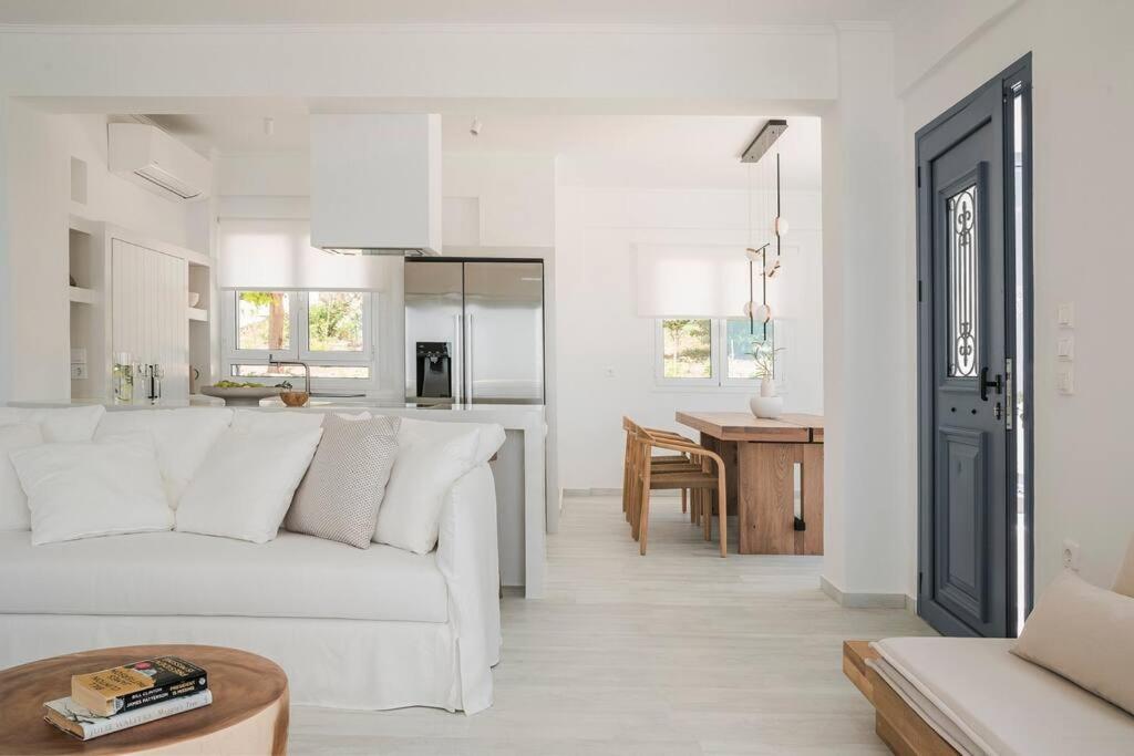 Lourdas White Villa لورداهاتا المظهر الخارجي الصورة